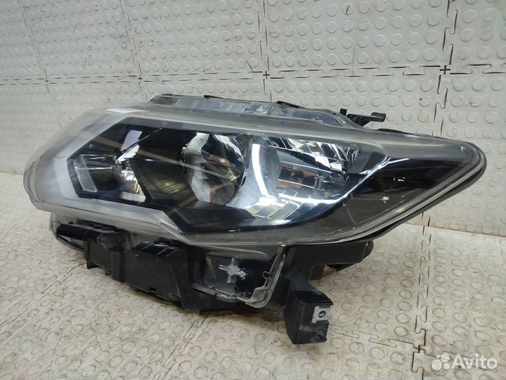 Фара левая Nissan X-Trail T32 2017