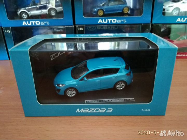Mazda в масштабе 1/43 от autoart
