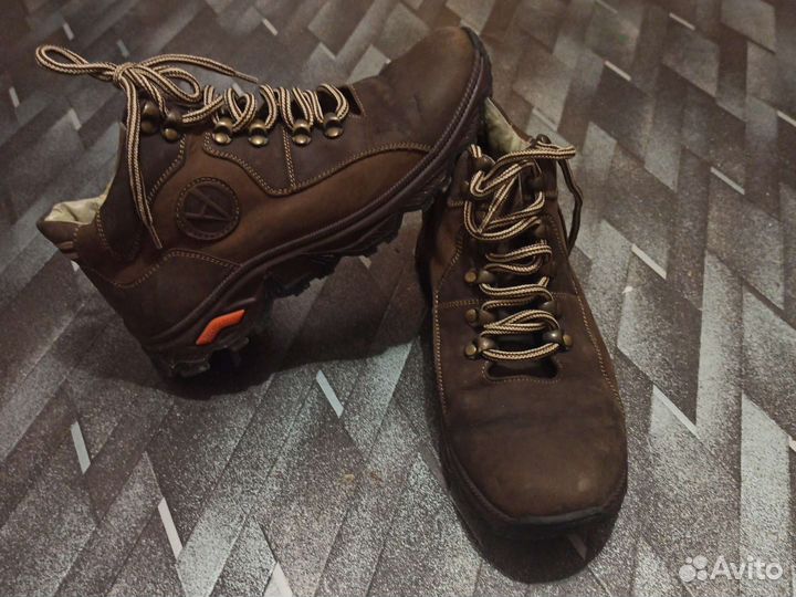 Ботинки зимние 39 размер