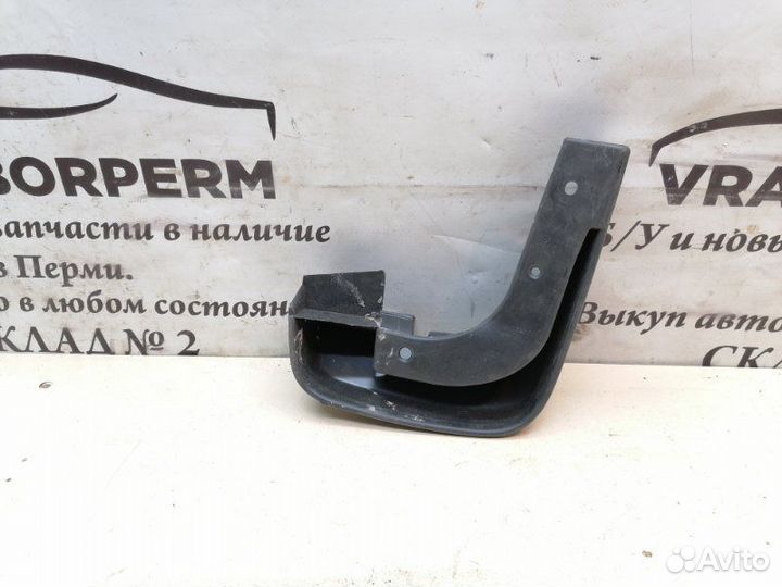 Брызговик передний левый Honda Civic 4D 2006-2011