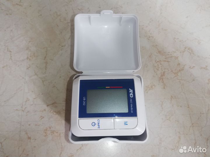 Автоматический тонометр AND UB-202