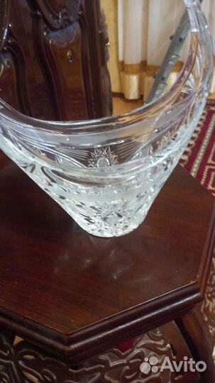 Хрустальная ваза