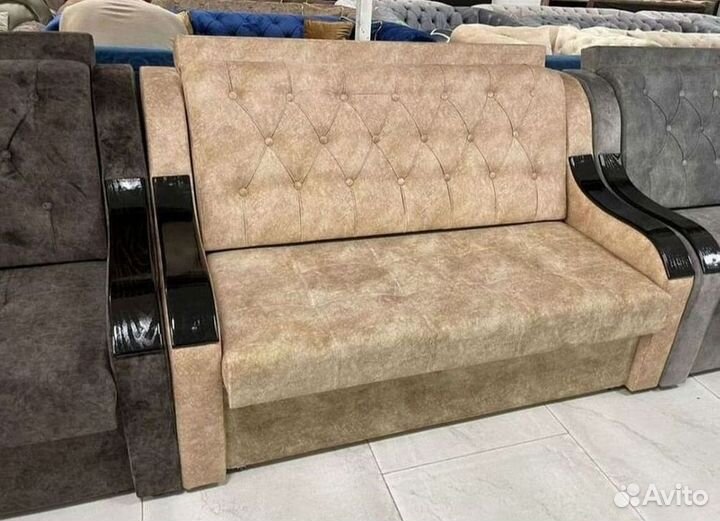 Мини диван раскладной в наличии не б/у