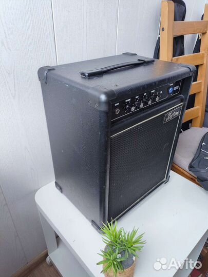 Басовый комбоусилитель Kustom KXB10 (динамик '10)