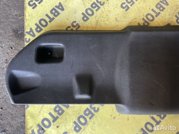 Обшивка крышки багажника Citroen C4