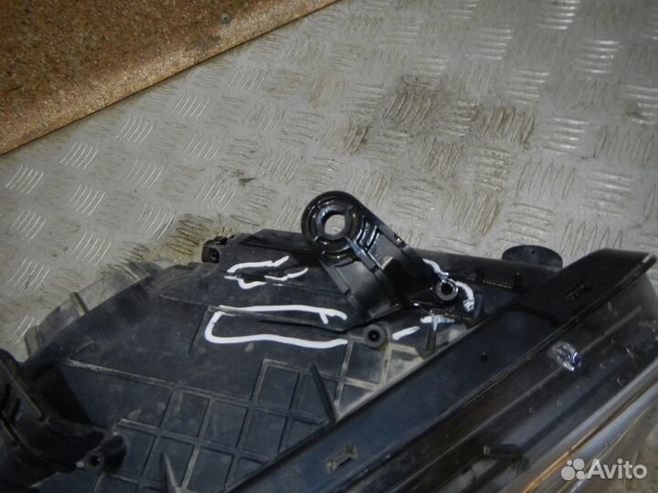 Фара правая Kia Ceed