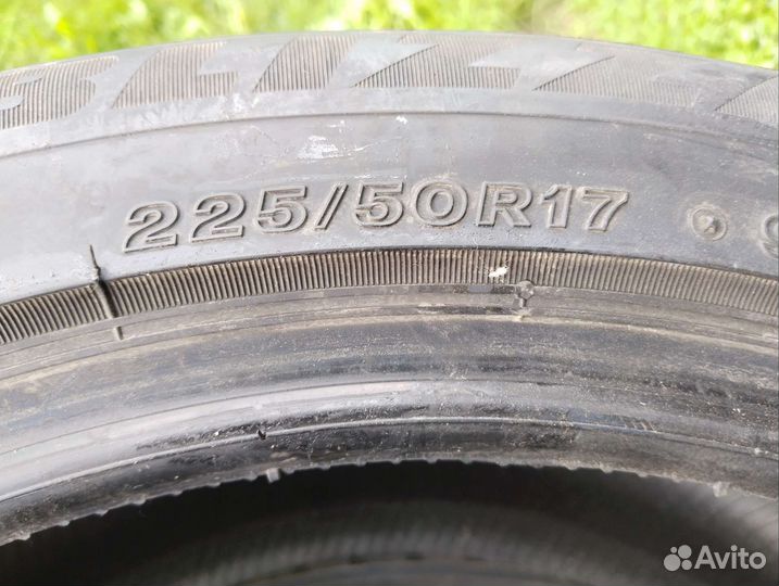 Bridgestone Blizzak Spike-02 225/50 R17 94T