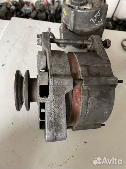 Генератор с выносом Volkswagen Passat B3/Transport