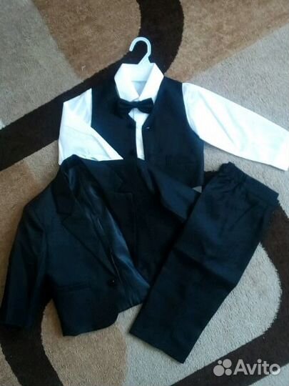 Костюмы для мальчиков двойняшек