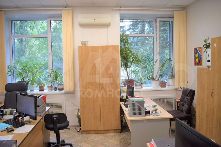 Продам офисное помещение, 375 м²