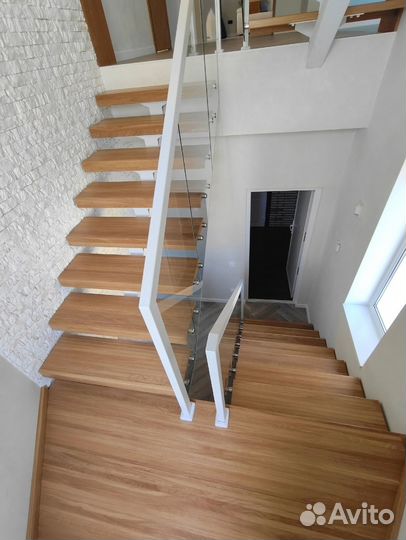 Лестница на металлокаркасе / изготовление лестниц