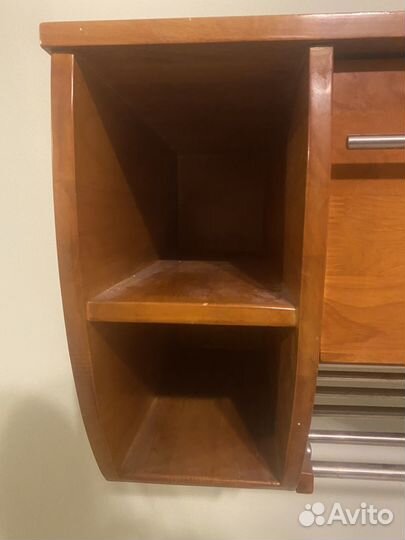 Полка настенная навесная