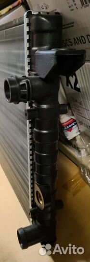 Радиатор охлаждения Volkswagen passat B3/B4