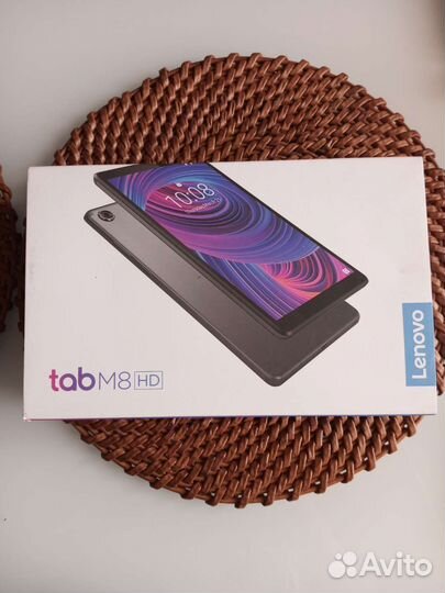 Планшет Lenovo TAB M8