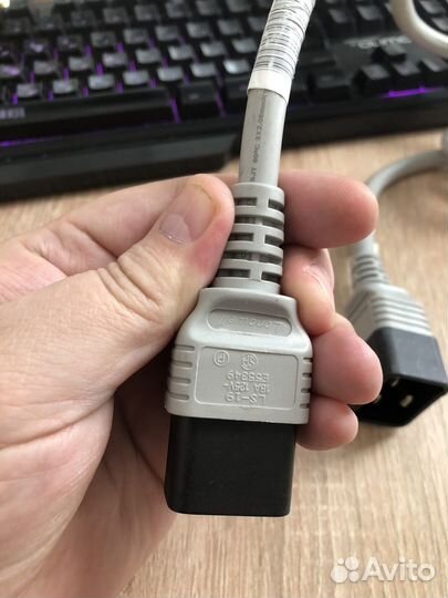 Шнур питания HP 242867-005 C19-C20 18A