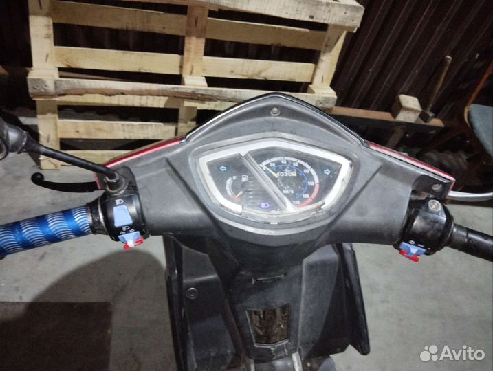 Продам скутер 180 кубов