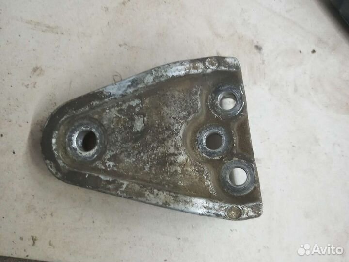 Кронштейн двигателя Хендай Туксон 1