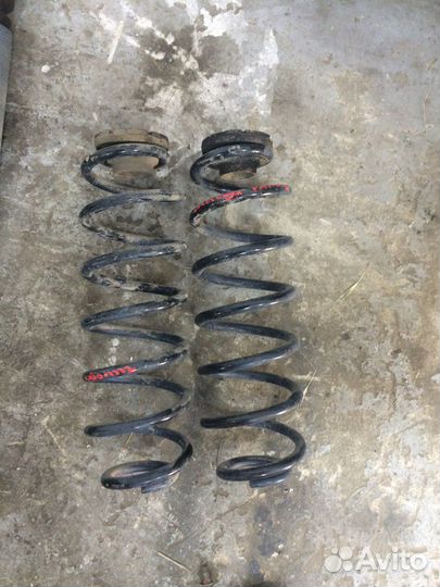 Задние пружины Skoda Rapid