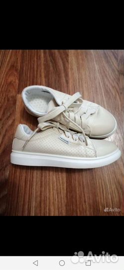 Кроссовки для девочки
