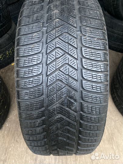 Pirelli Scorpion Winter 265/40 R22 106V