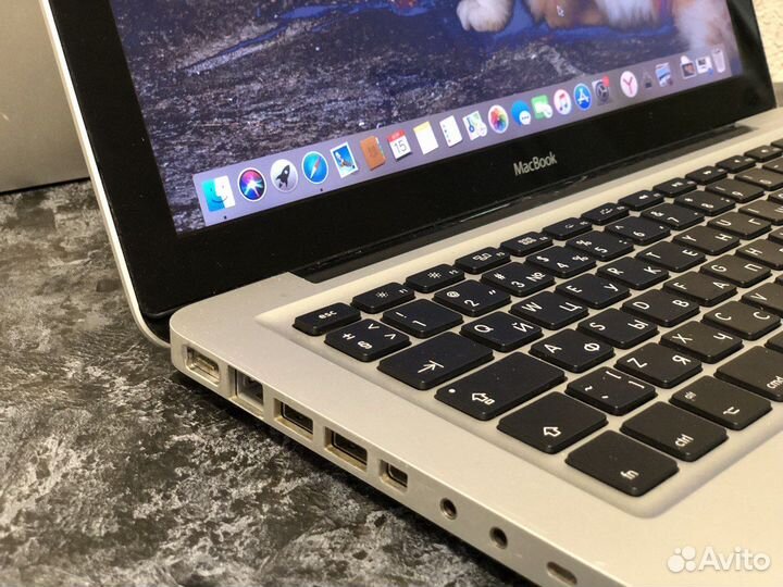 Купить ноутбук Apple MacBook 13 4/370 SSD
