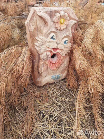 Красивый Скворечник из дерева для птиц и белок