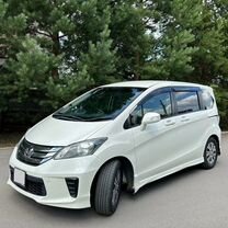 Honda Freed 1.5 CVT, 2012, 61 000 км, с пробегом, цена 980 000 руб.