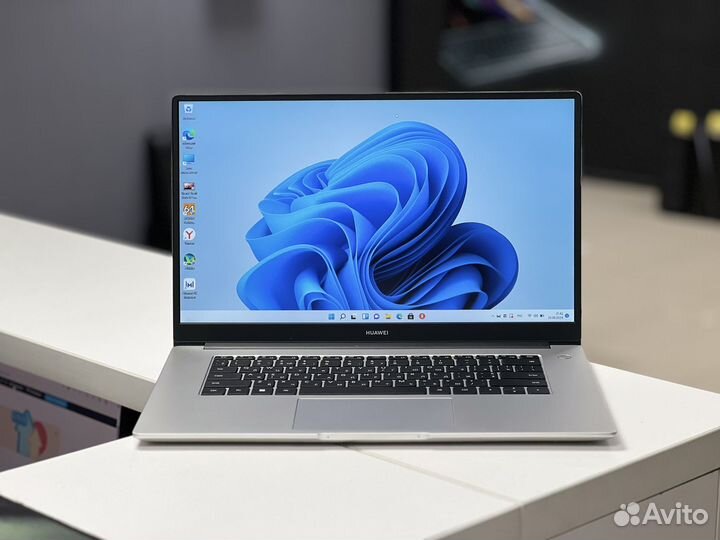 Ноутбук для учебы Huawei Matebook D15