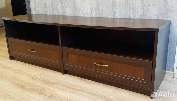 Тумба под телевизор