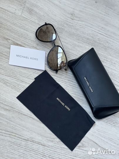 Солнечные очки мужские