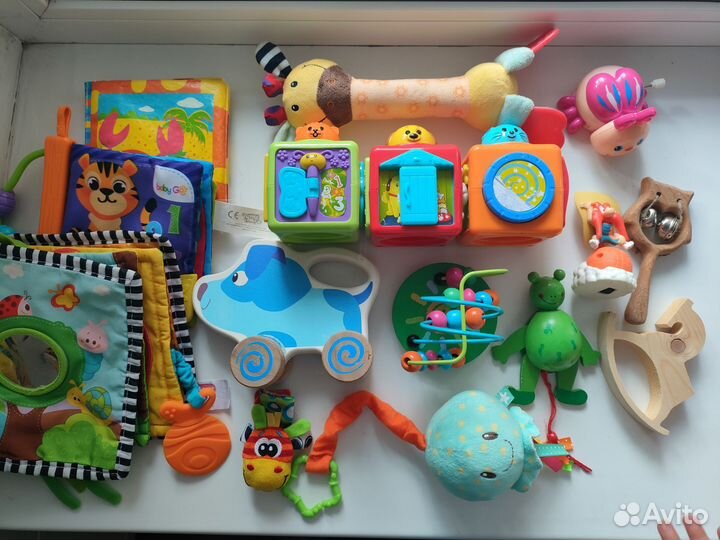 Развивающие игрушки пакетом