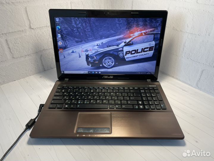 Игровой ноутбук Asus i5/4gb/2видеокарты/SSD