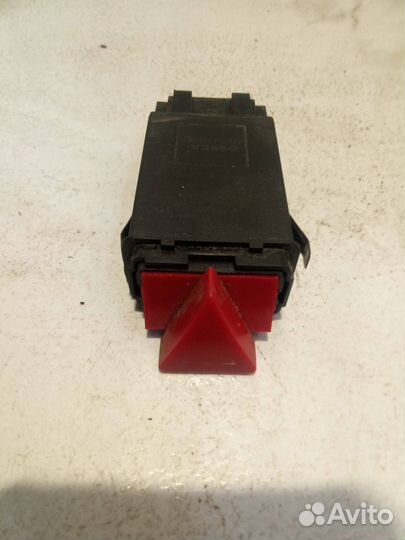 Кнопка аварийной сигнализации Audi A6 4B/C5 рест