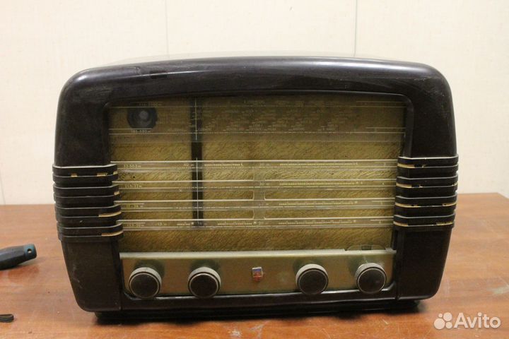 Ламповый приёмник Philips 73