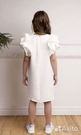 Платье белое для девочки 134