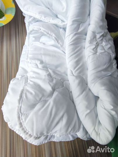 Одеяло Home Club 220x200