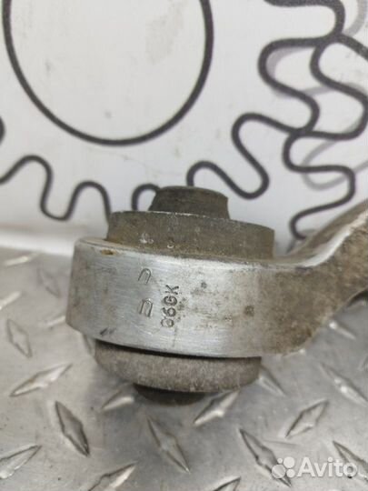 Рычаг подвески нижний правый Audi A6 C6 2.7 2010