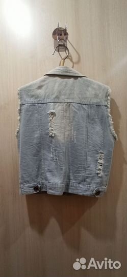 Джинсовая жилетка