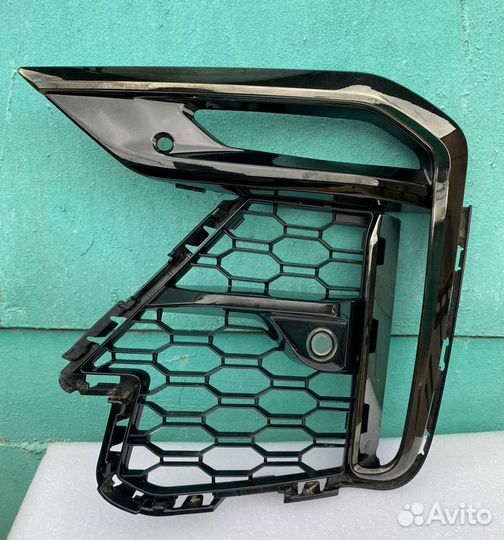 Решетка переднего бампера левая BMW X7 G07