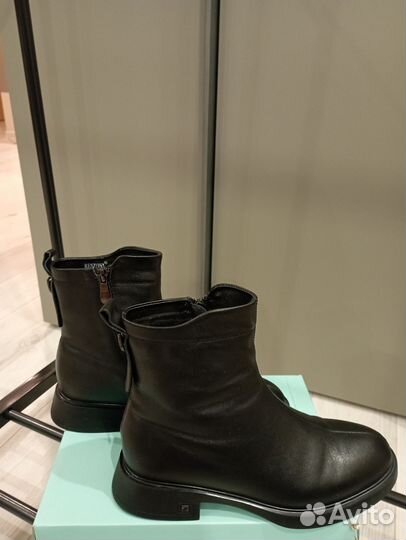 Ботинки демисезонные женские 37