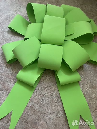 Большой подарочный бант на машину