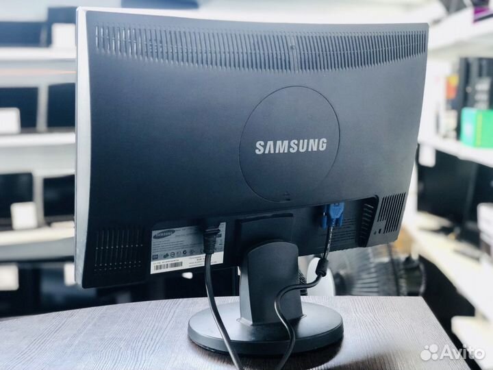 Монитор Samsung 943NW/1440x900/TN/VGA/Гарантия