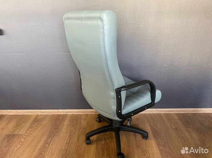 Компьютерное кресло с доставкой на дом