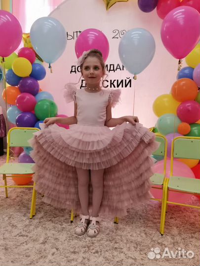 Платье для девочки 128 на выпускной/новый год