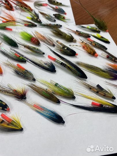 Мухи на трубке для рыбалки