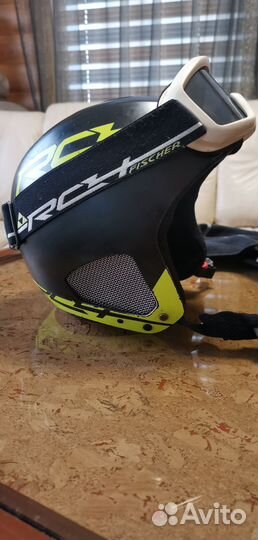 Шлем горнолыжный