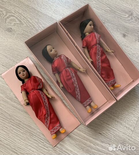 Кукла фарфоровая коллекционная