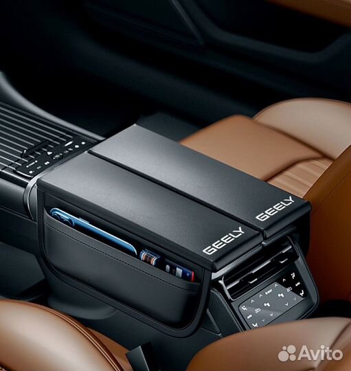 Защитная накидка на подлокотник Geely