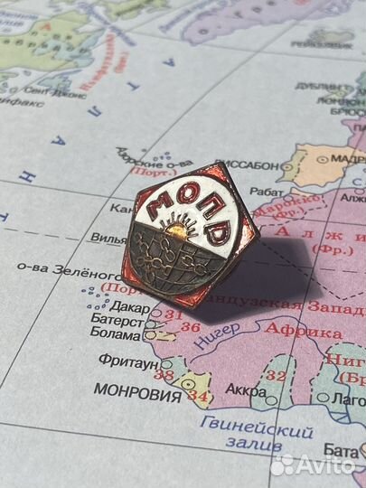 Значок мопр