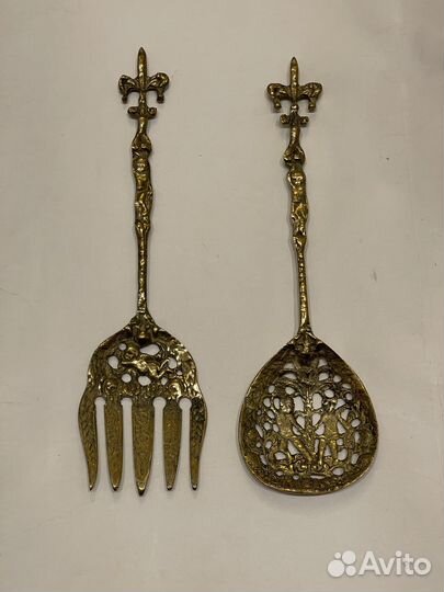 Столовые приборы для сервировки салата